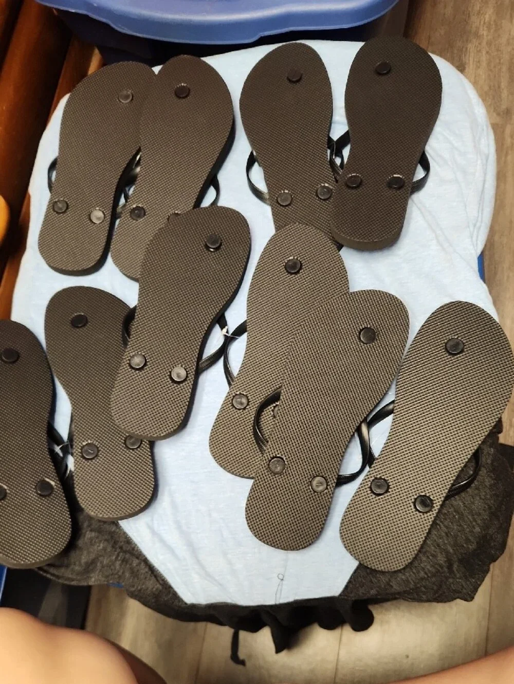 Woman's Black Flip Flops Old Navy Size 7 BUNDLE 5 PAIRS